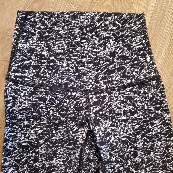 LuLuLemon 🍋 High Waisted Full Length Leggings - Picture 4 of 8